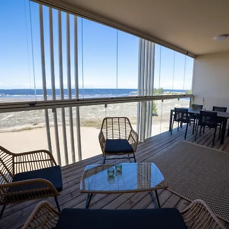 Marina B9 アパート